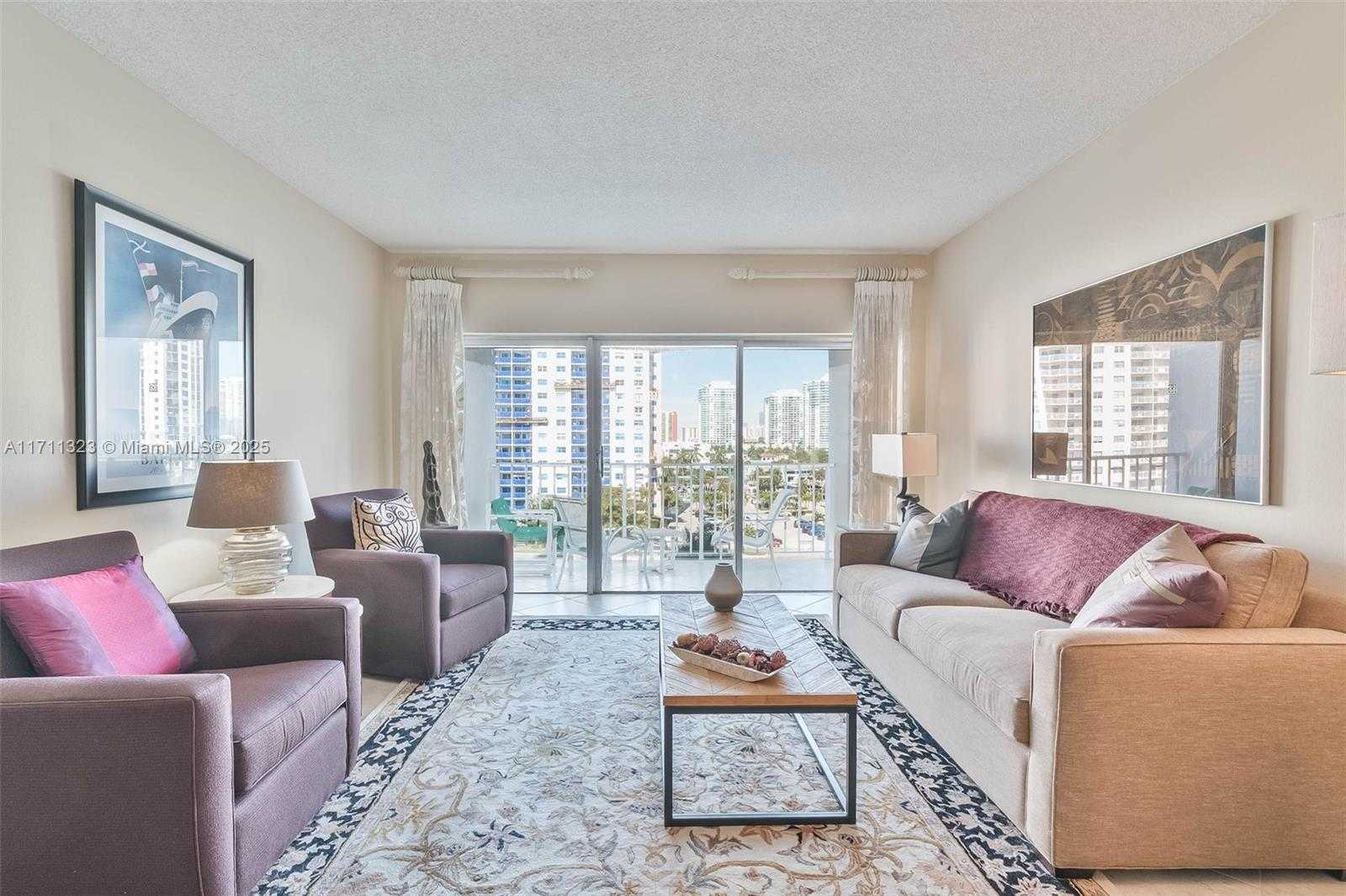 Small Image of 500 BAYVIEW DR #617, Sunny Isles Beach Number 23