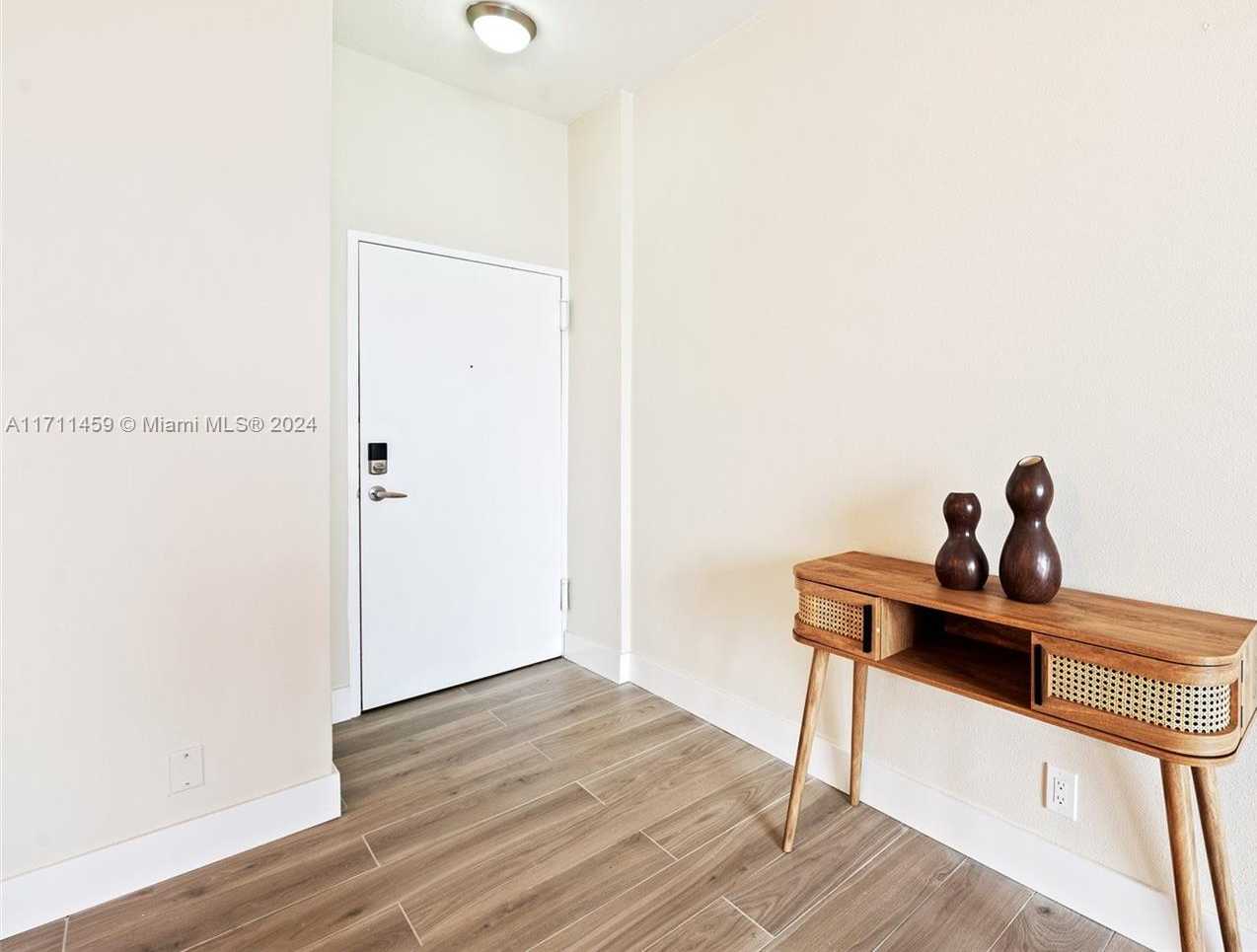 Small Image of 3001 SOUTH OCEAN DR #1639, Hollywood Number 4