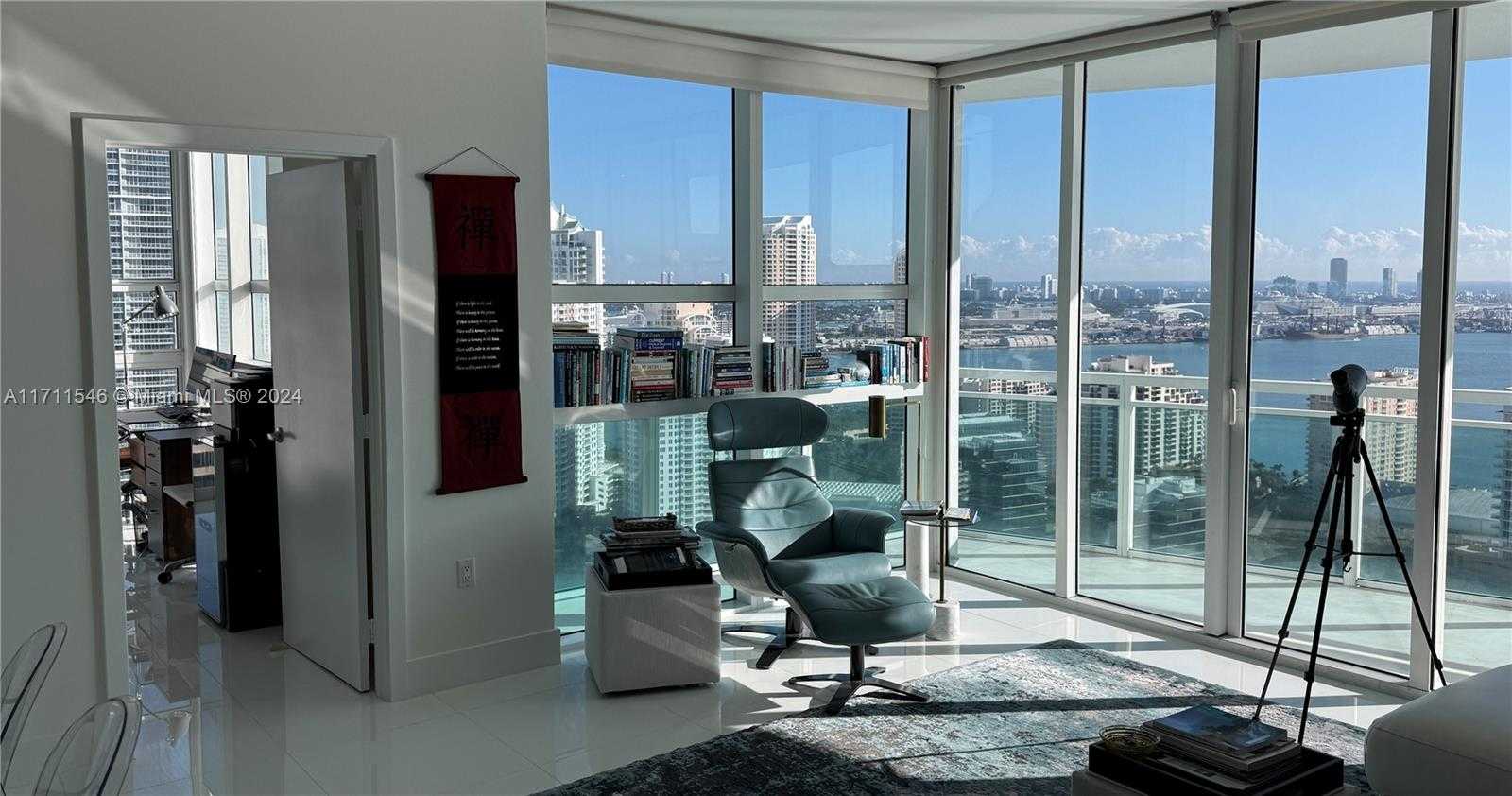 Small Image of 950 BRICKELL BAY DR #3610, Miami Number 13
