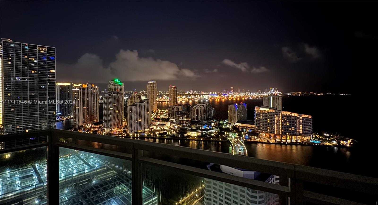 Small Image of 950 BRICKELL BAY DR #3610, Miami Number 33