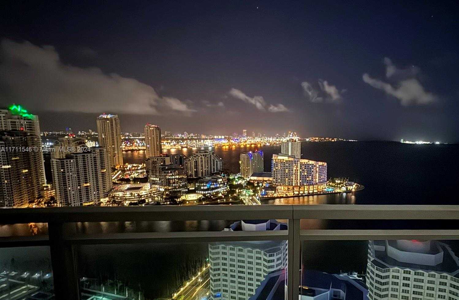 Small Image of 950 BRICKELL BAY DR #3610, Miami Number 34