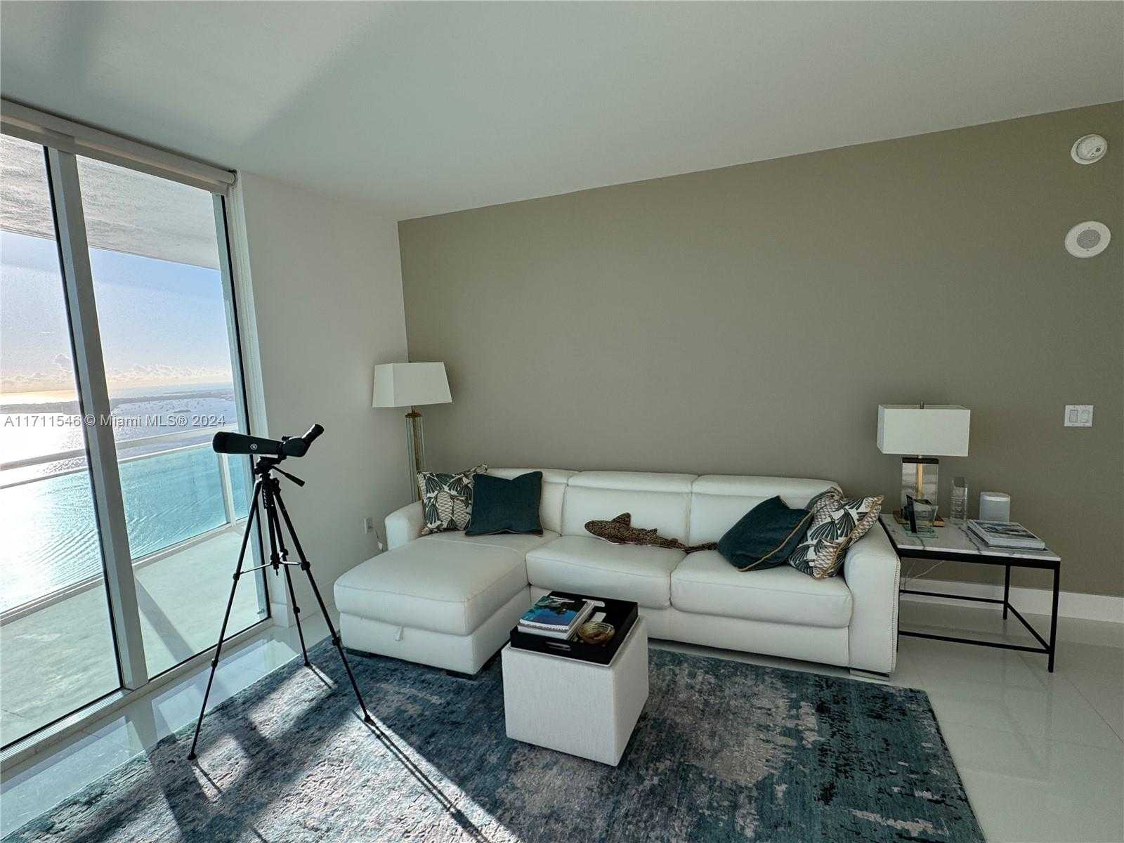 Small Image of 950 BRICKELL BAY DR #3610, Miami Number 9