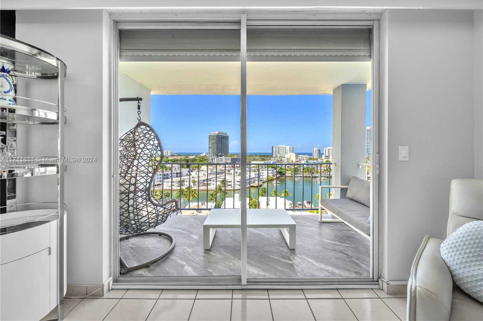 Small Image of 6900 BAY DR #11I, Miami Beach Number 11