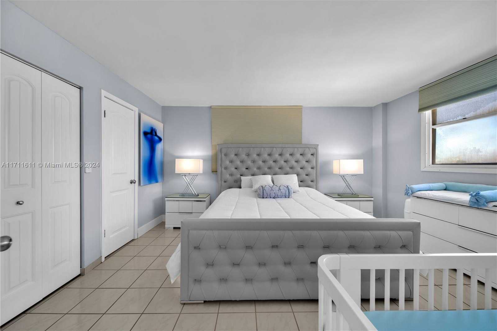 Small Image of 6900 BAY DR #11I, Miami Beach Number 14