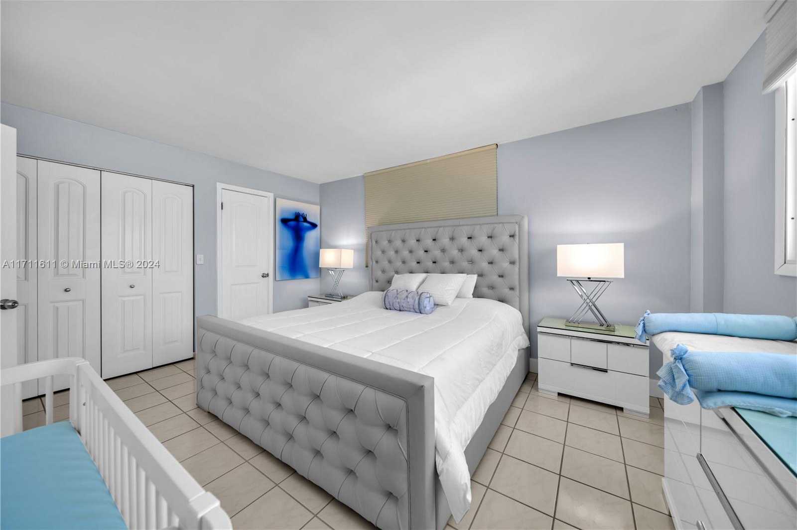 Small Image of 6900 BAY DR #11I, Miami Beach Number 16