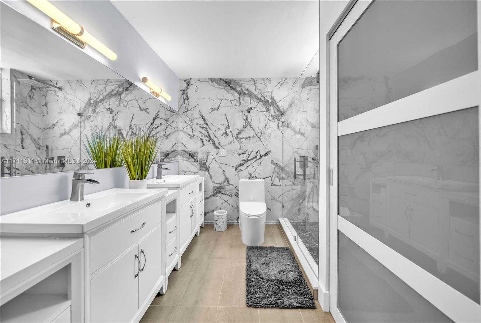 Small Image of 6900 BAY DR #11I, Miami Beach Number 19