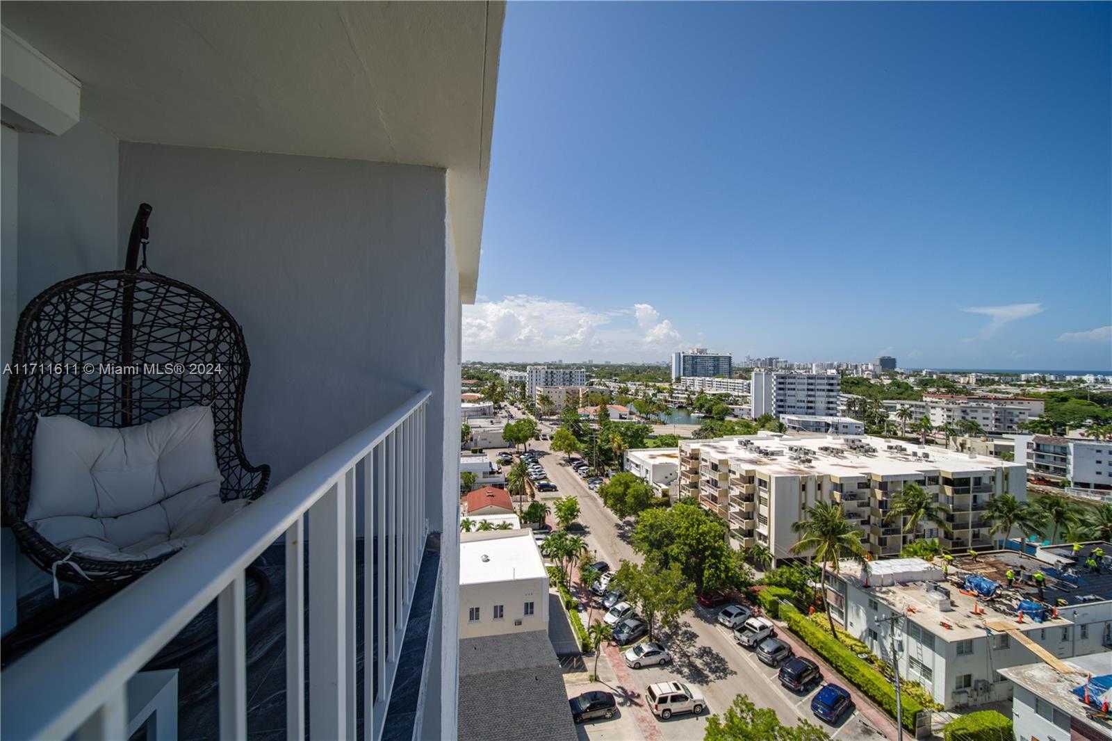 Small Image of 6900 BAY DR #11I, Miami Beach Number 25