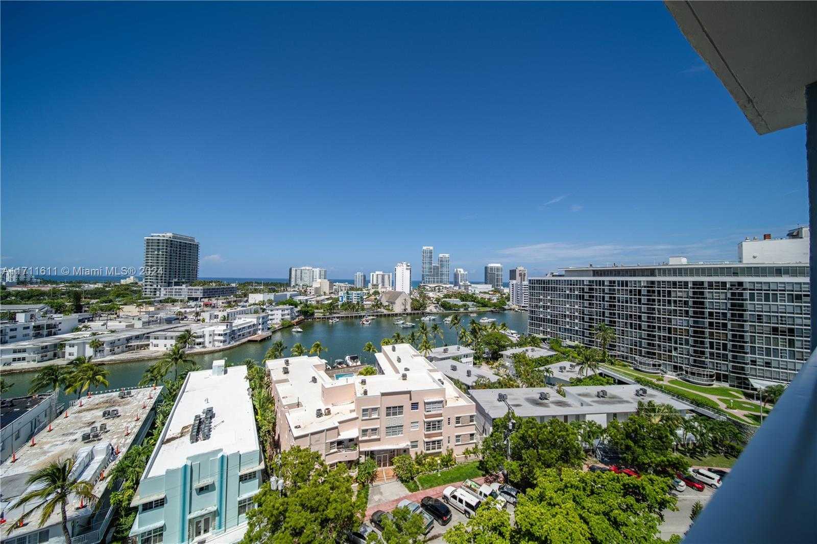 Small Image of 6900 BAY DR #11I, Miami Beach Number 28