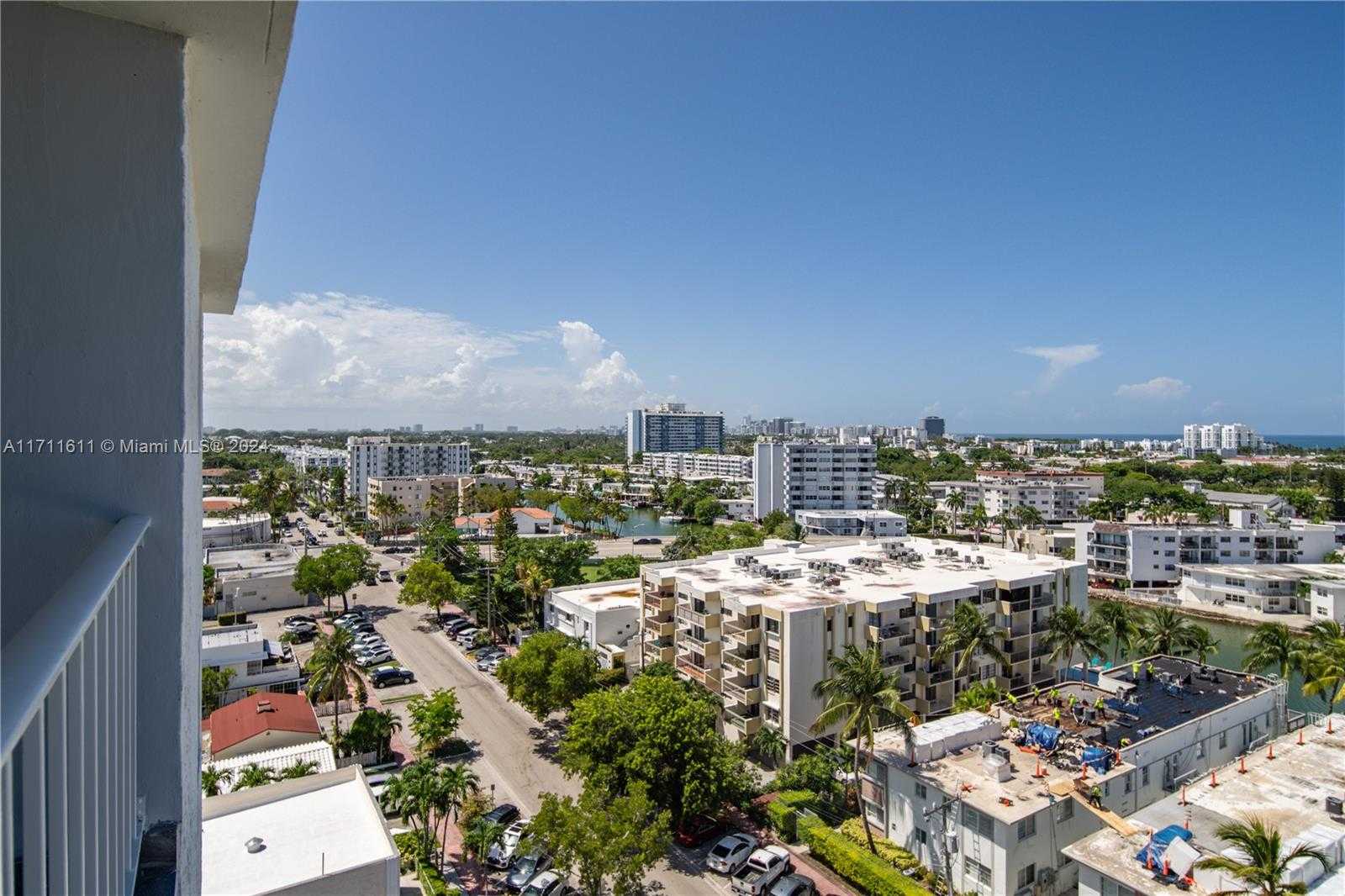 Small Image of 6900 BAY DR #11I, Miami Beach Number 30