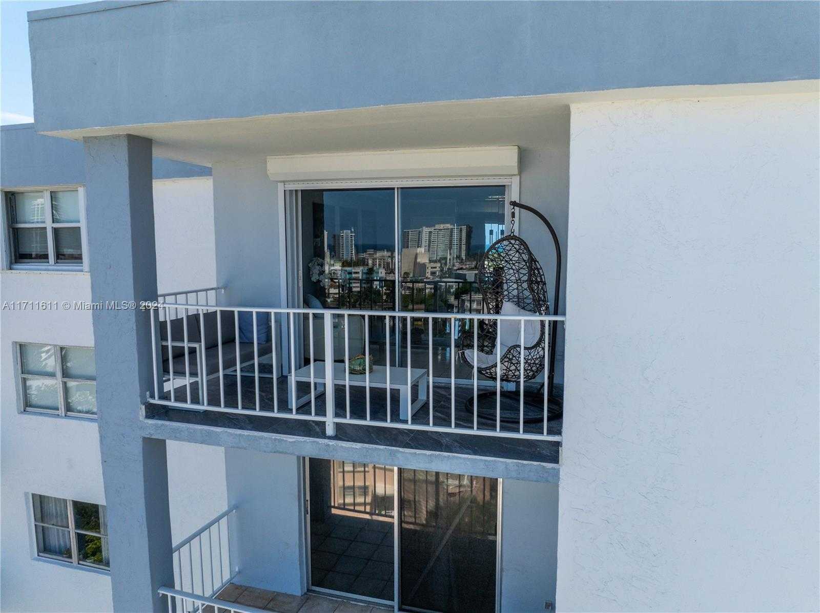 Small Image of 6900 BAY DR #11I, Miami Beach Number 35