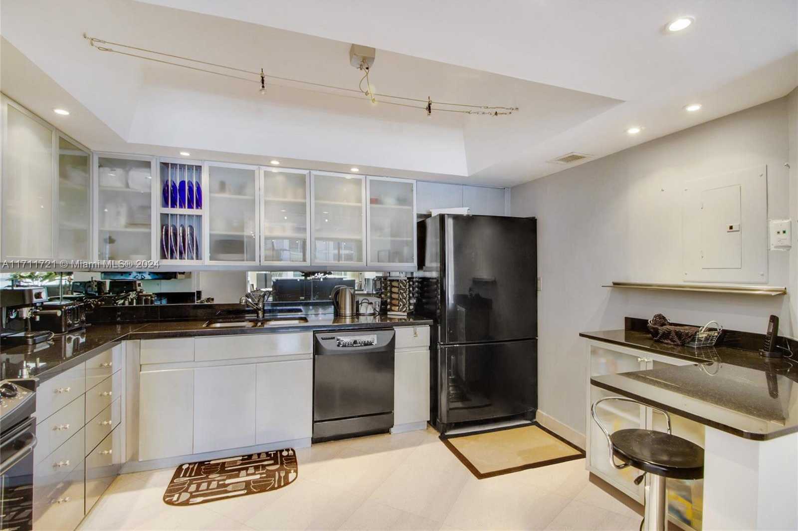 Small Image of 9455 COLLINS AVE #PH-6, Surfside Number 6