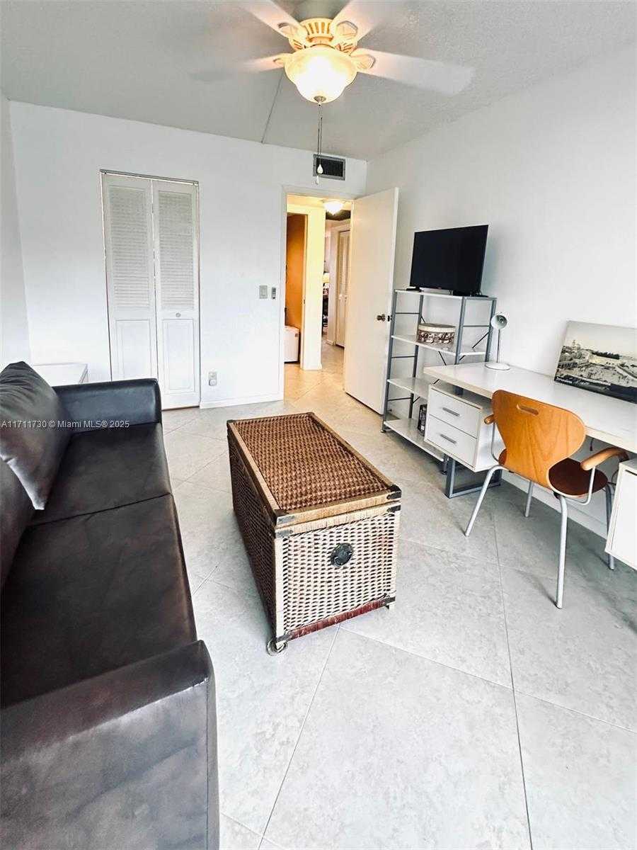 Small Image of 1016 NEWCASTLE A #1016, Boca Raton Number 18