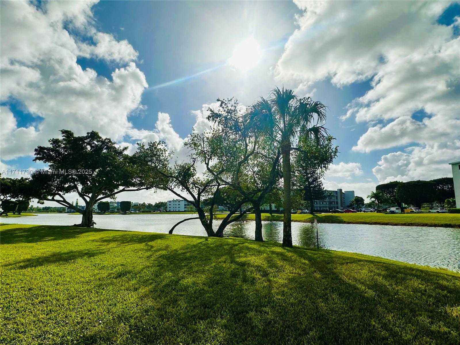 Small Image of 1016 NEWCASTLE A #1016, Boca Raton Number 23