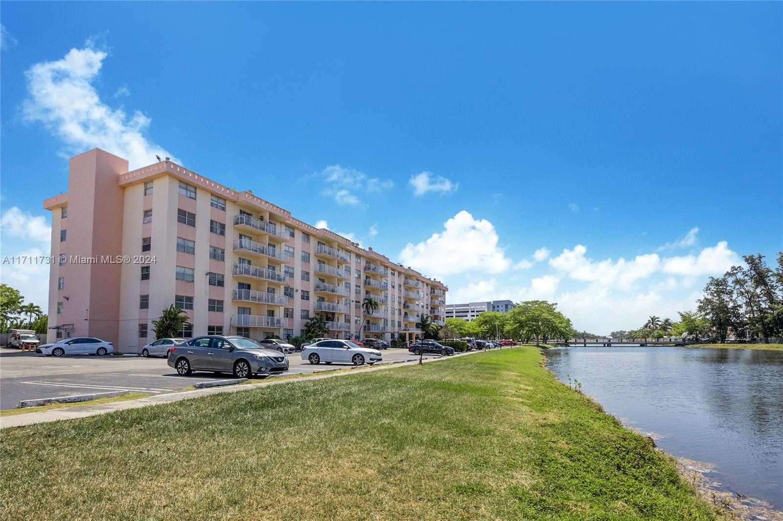 Small Image of 16465 NORTH EAST 22ND AVE #120, North Miami Beach Number 11