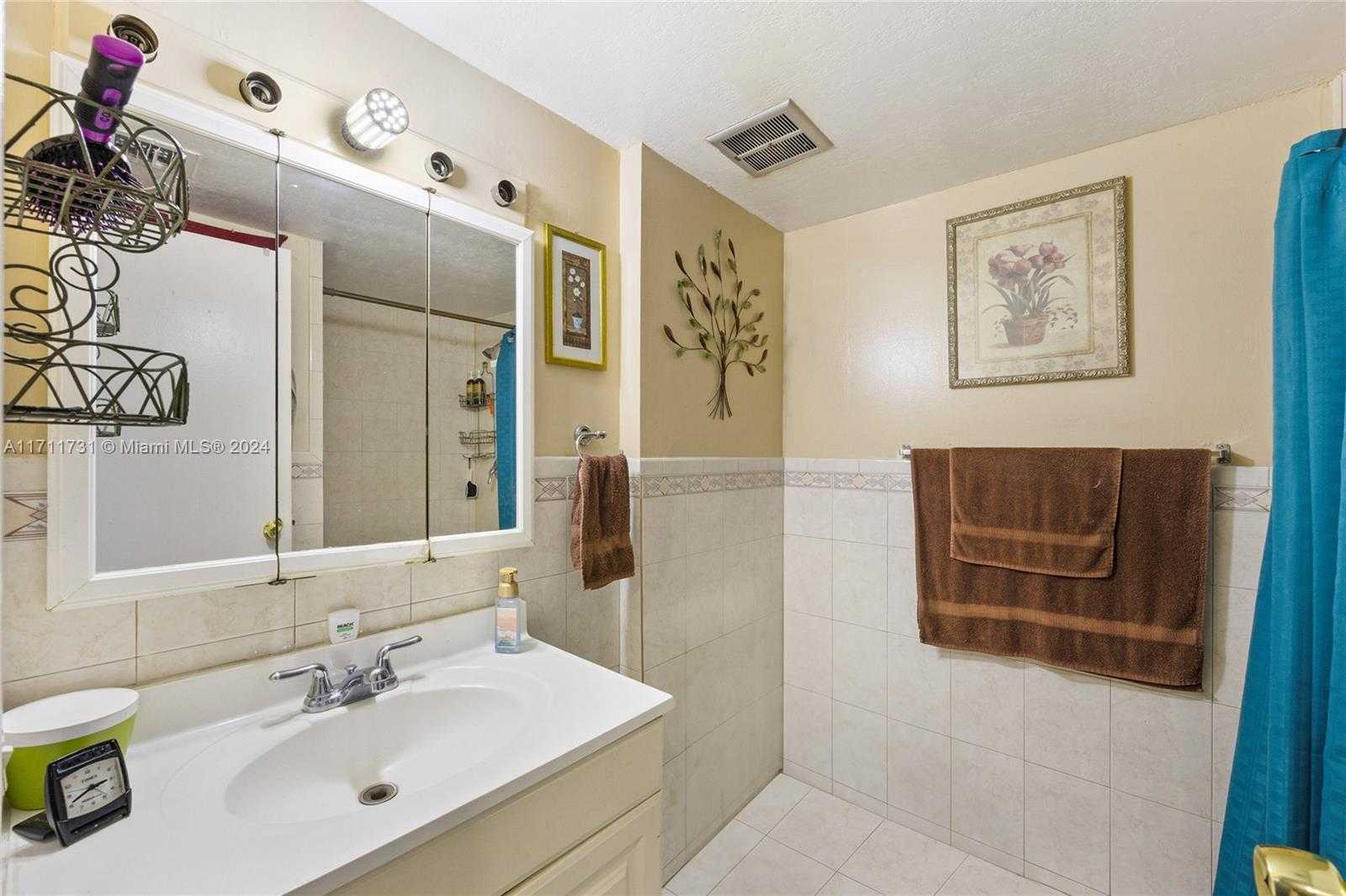 Small Image of 16465 NORTH EAST 22ND AVE #120, North Miami Beach Number 8