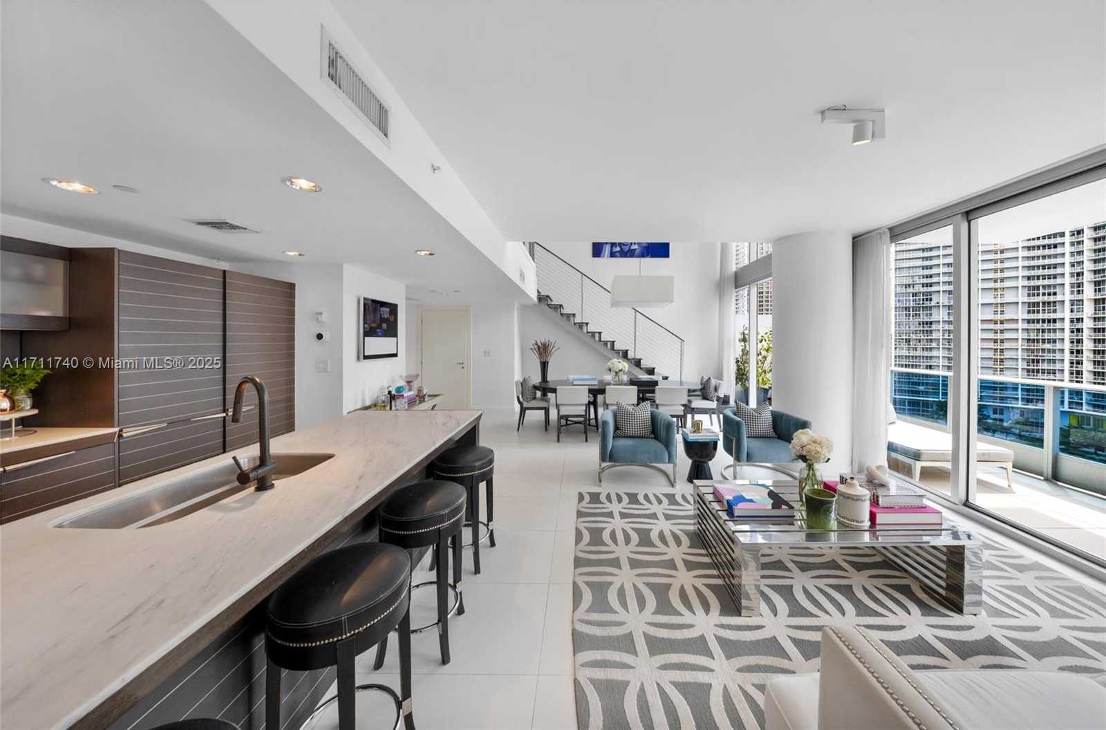 Small Image of 200 BISCAYNE BOULEVARD WAY #904, Miami Number 10