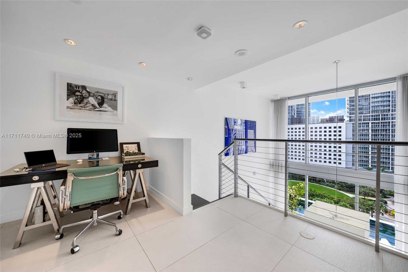 Small Image of 200 BISCAYNE BOULEVARD WAY #904, Miami Number 28