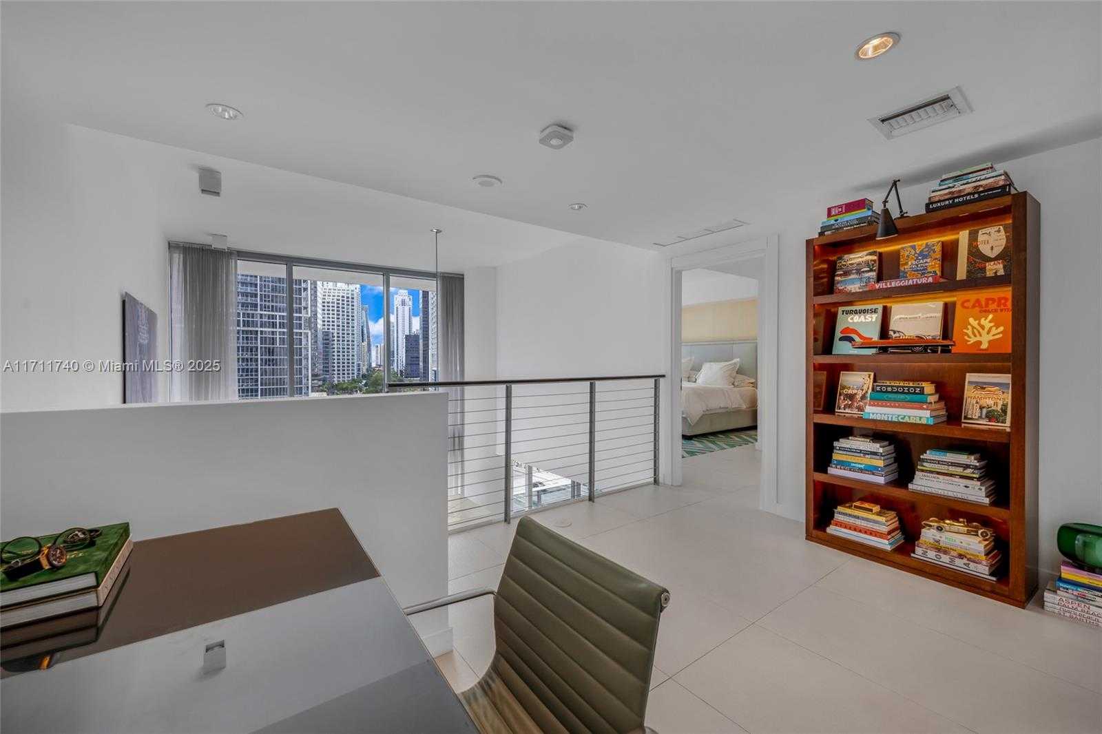 Small Image of 200 BISCAYNE BOULEVARD WAY #904, Miami Number 29