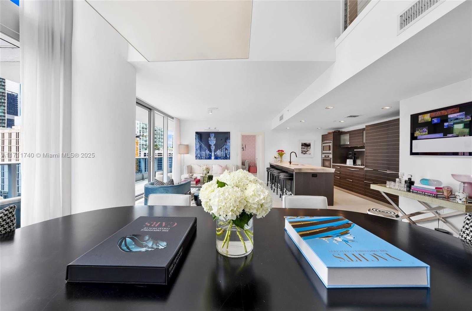 Small Image of 200 BISCAYNE BOULEVARD WAY #904, Miami Number 3