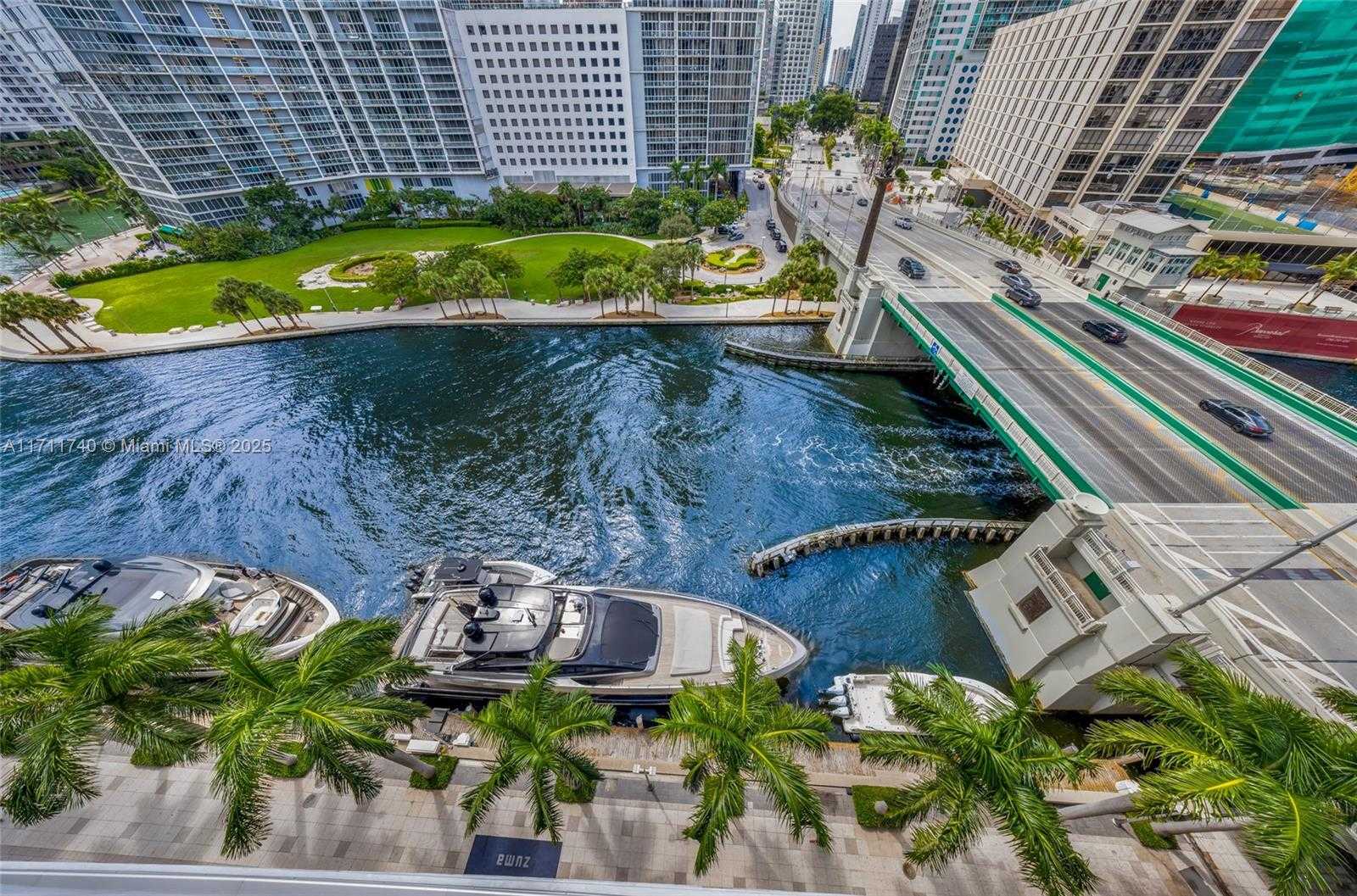Small Image of 200 BISCAYNE BOULEVARD WAY #904, Miami Number 33