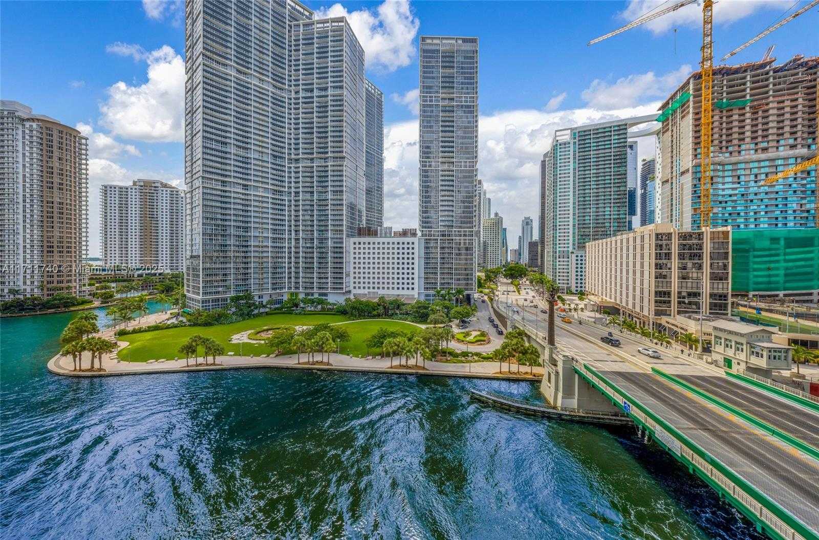 Small Image of 200 BISCAYNE BOULEVARD WAY #904, Miami Number 34
