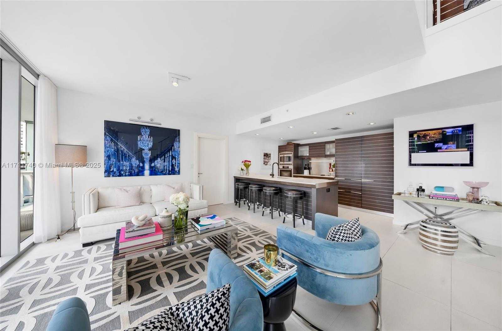 Small Image of 200 BISCAYNE BOULEVARD WAY #904, Miami Number 5