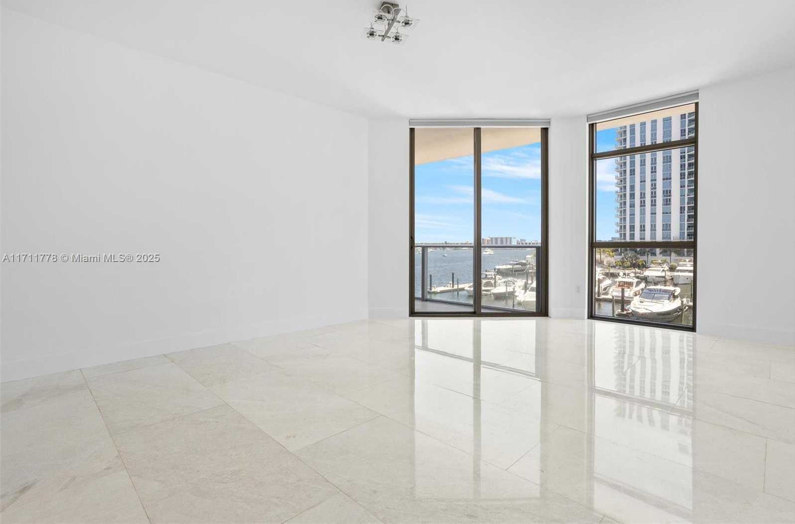 Small Image of 17301 BISCAYNE BLVD #305, North Miami Beach Number 14
