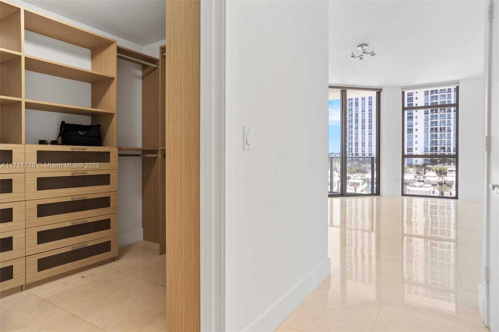 Small Image of 17301 BISCAYNE BLVD #305, North Miami Beach Number 26