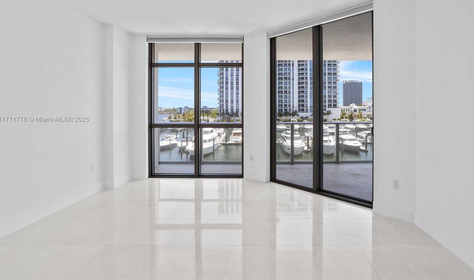 Small Image of 17301 BISCAYNE BLVD #305, North Miami Beach Number 30