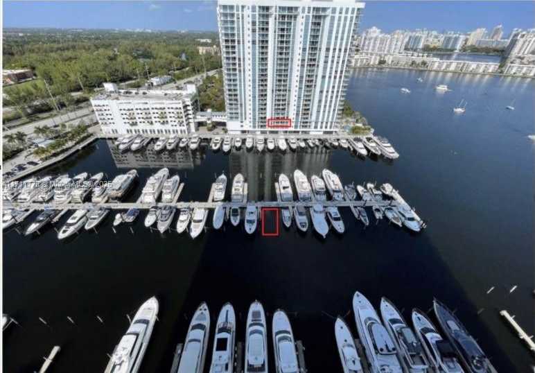 Small Image of 17301 BISCAYNE BLVD #305, North Miami Beach Number 40