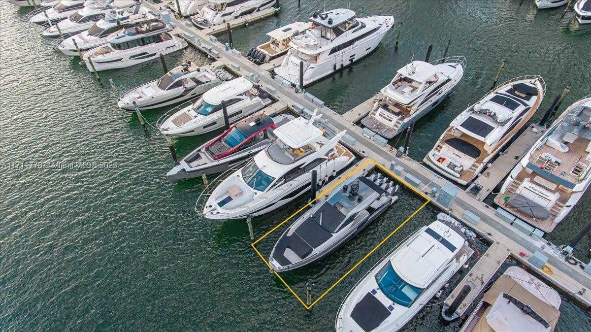 Small Image of 17301 BISCAYNE BLVD #305, North Miami Beach Number 41