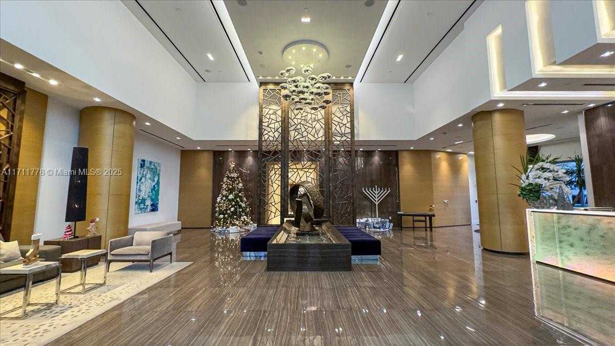 Small Image of 17301 BISCAYNE BLVD #305, North Miami Beach Number 43