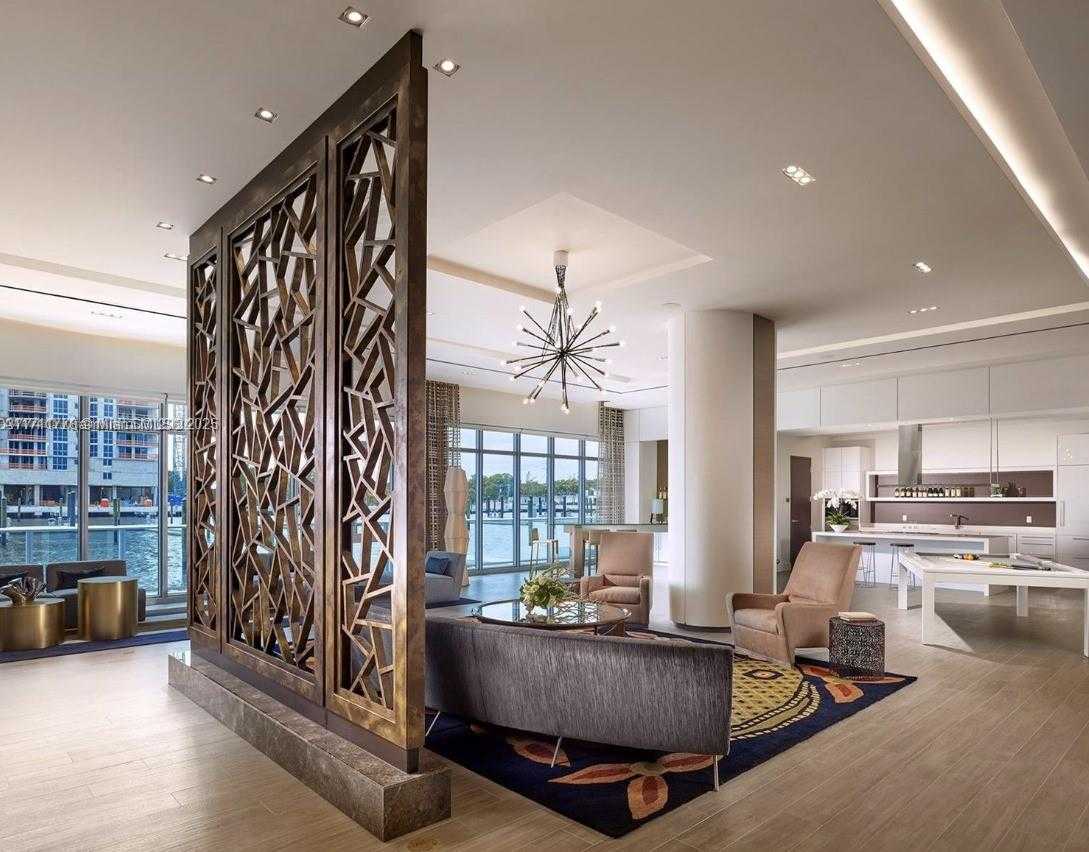 Small Image of 17301 BISCAYNE BLVD #305, North Miami Beach Number 47