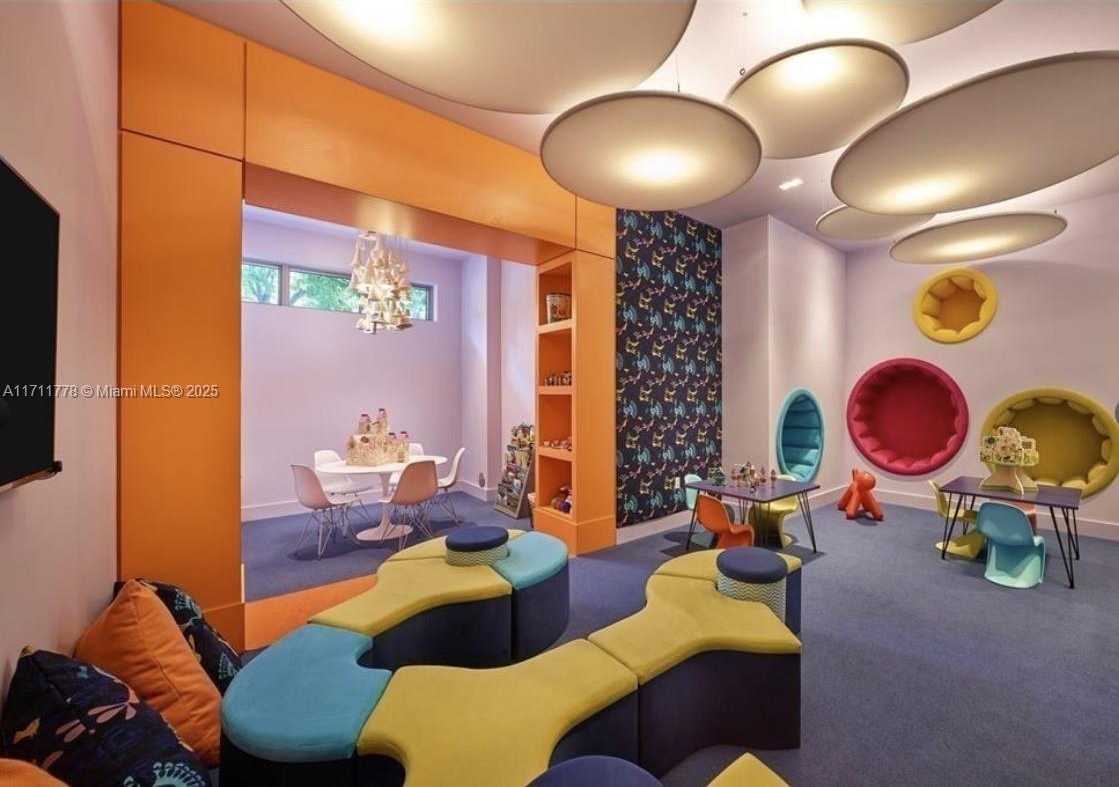 Small Image of 17301 BISCAYNE BLVD #305, North Miami Beach Number 51