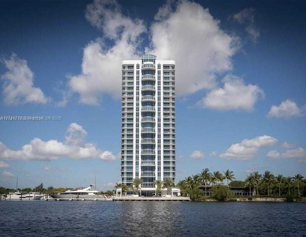 Small Image of 17301 BISCAYNE BLVD #305, North Miami Beach Number 55
