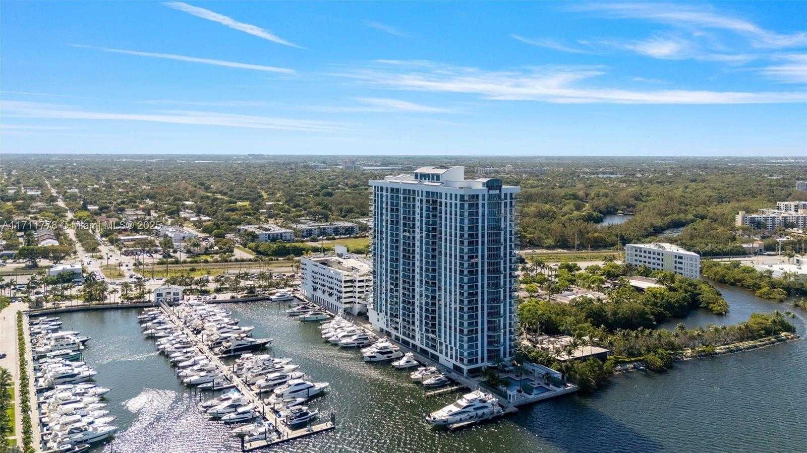 Small Image of 17301 BISCAYNE BLVD #305, North Miami Beach Number 56