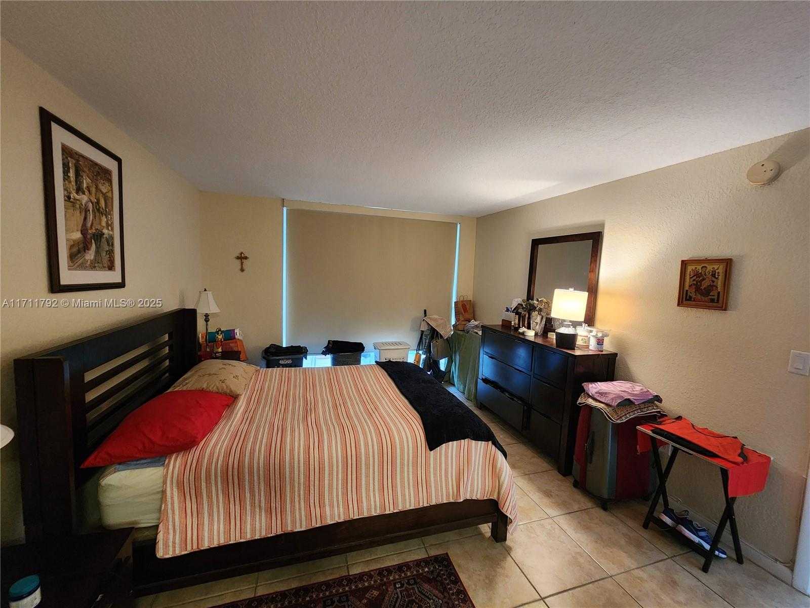 Small Image of 1000 SAINT CHARLES PL #406, Pembroke Pines Number 23