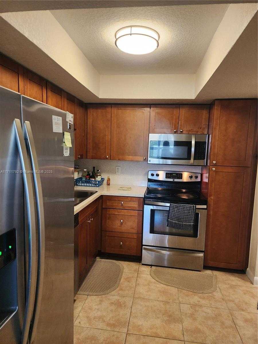 Small Image of 1000 SAINT CHARLES PL #406, Pembroke Pines Number 27