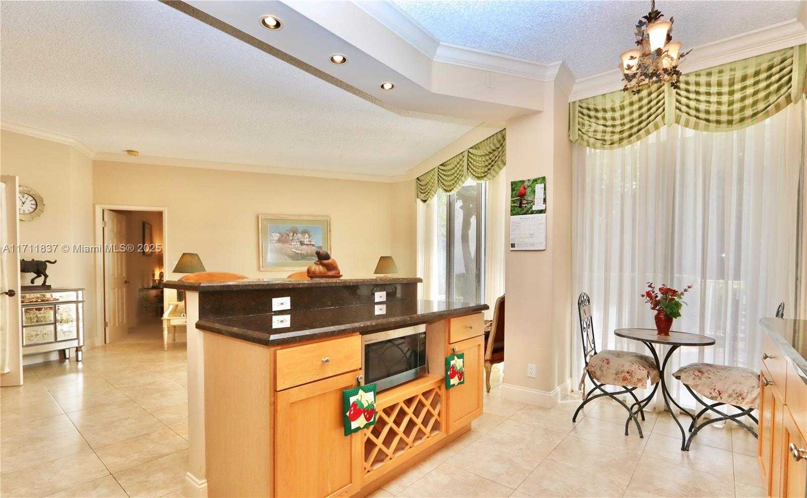 Small Image of 3600 MYSTIC POINTE DR #115, Aventura Number 13