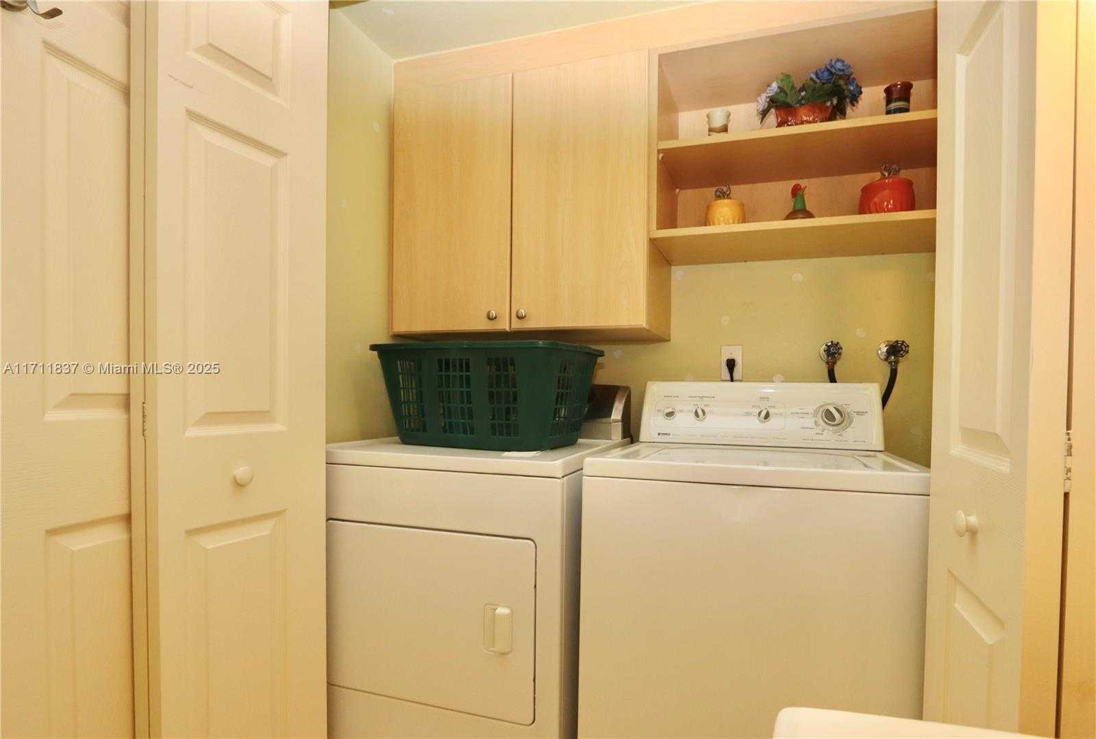 Small Image of 3600 MYSTIC POINTE DR #115, Aventura Number 33