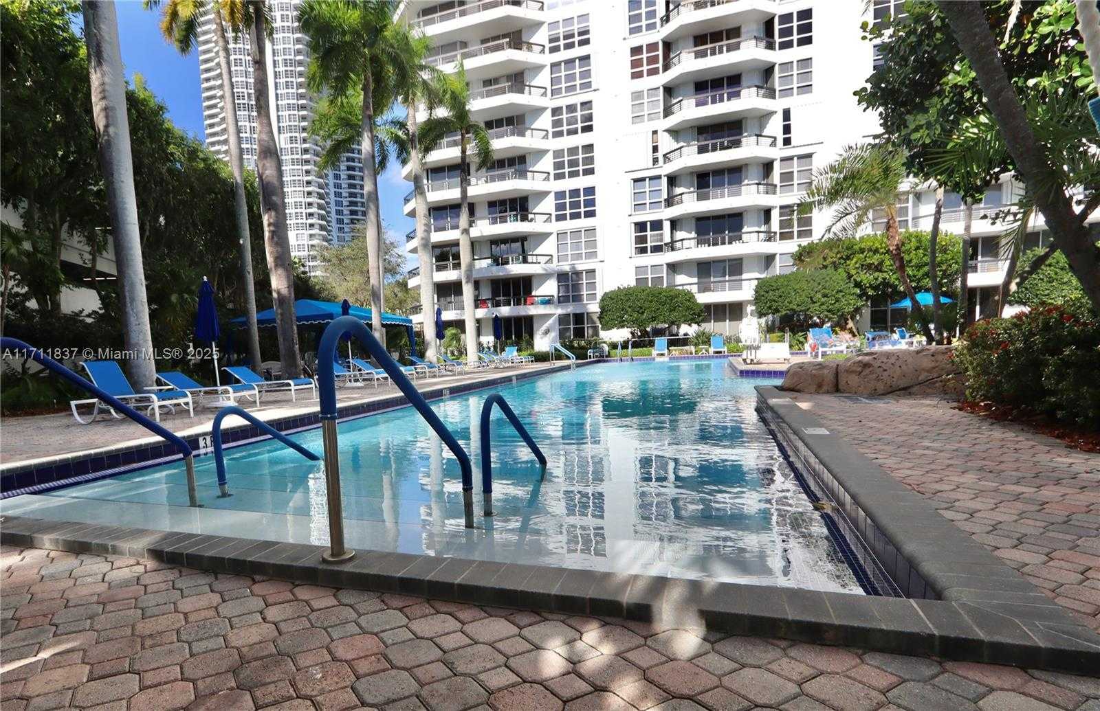 Small Image of 3600 MYSTIC POINTE DR #115, Aventura Number 40