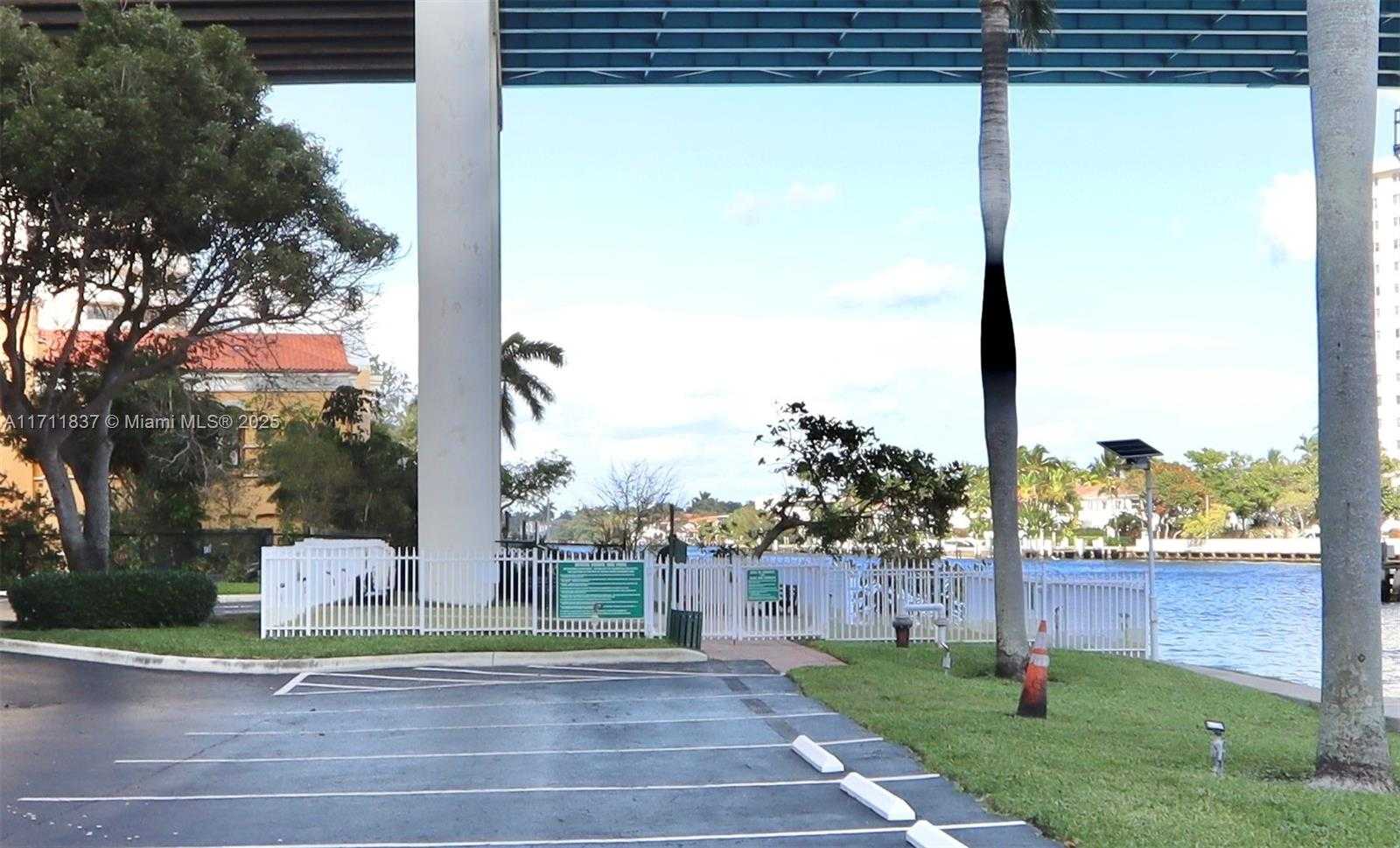 Small Image of 3600 MYSTIC POINTE DR #115, Aventura Number 45