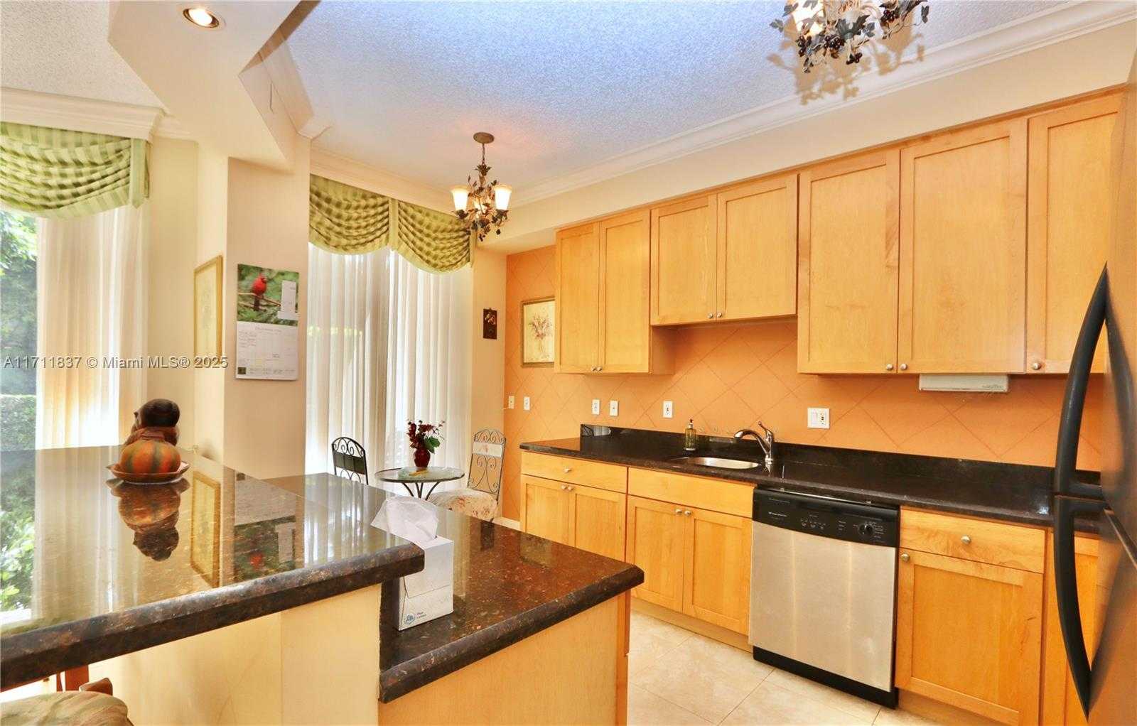 Small Image of 3600 MYSTIC POINTE DR #115, Aventura Number 6