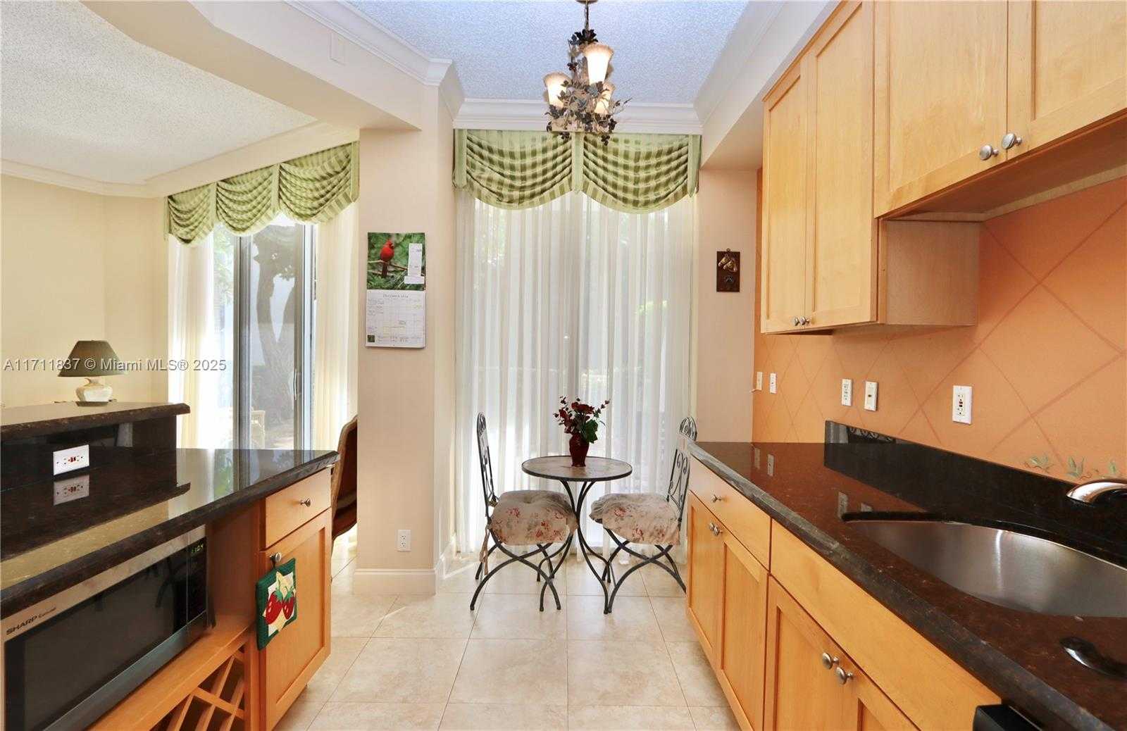 Small Image of 3600 MYSTIC POINTE DR #115, Aventura Number 7