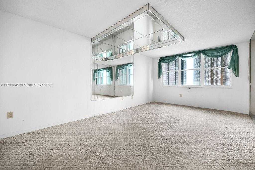Small Image of 322 BUCHANAN ST #1008, Hollywood Number 19