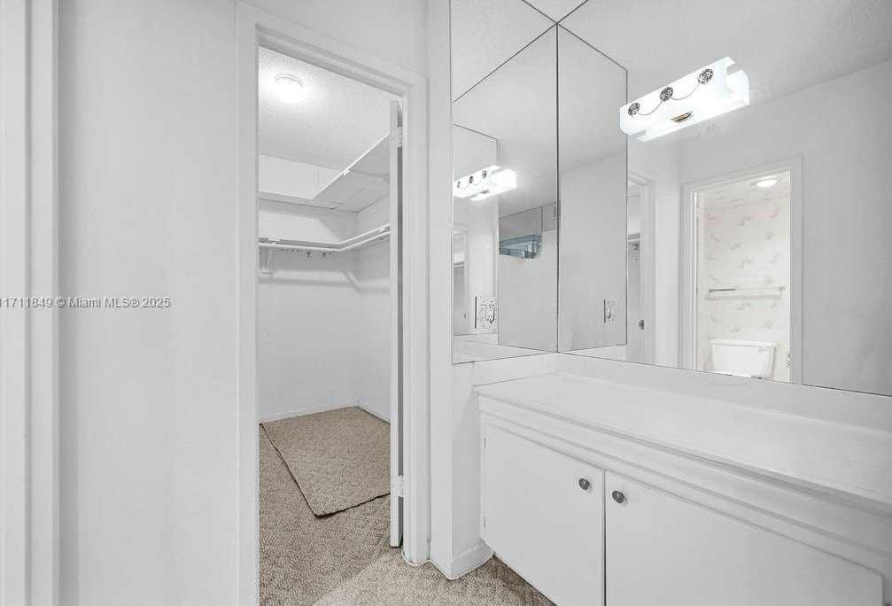 Small Image of 322 BUCHANAN ST #1008, Hollywood Number 23