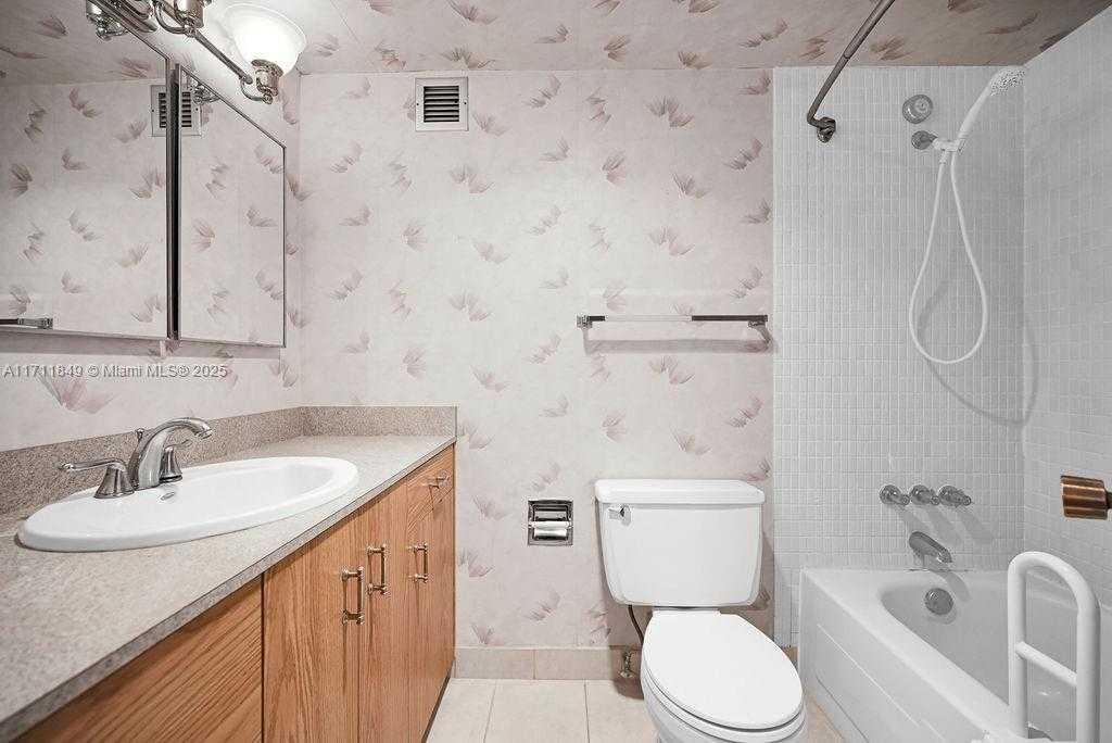 Small Image of 322 BUCHANAN ST #1008, Hollywood Number 24