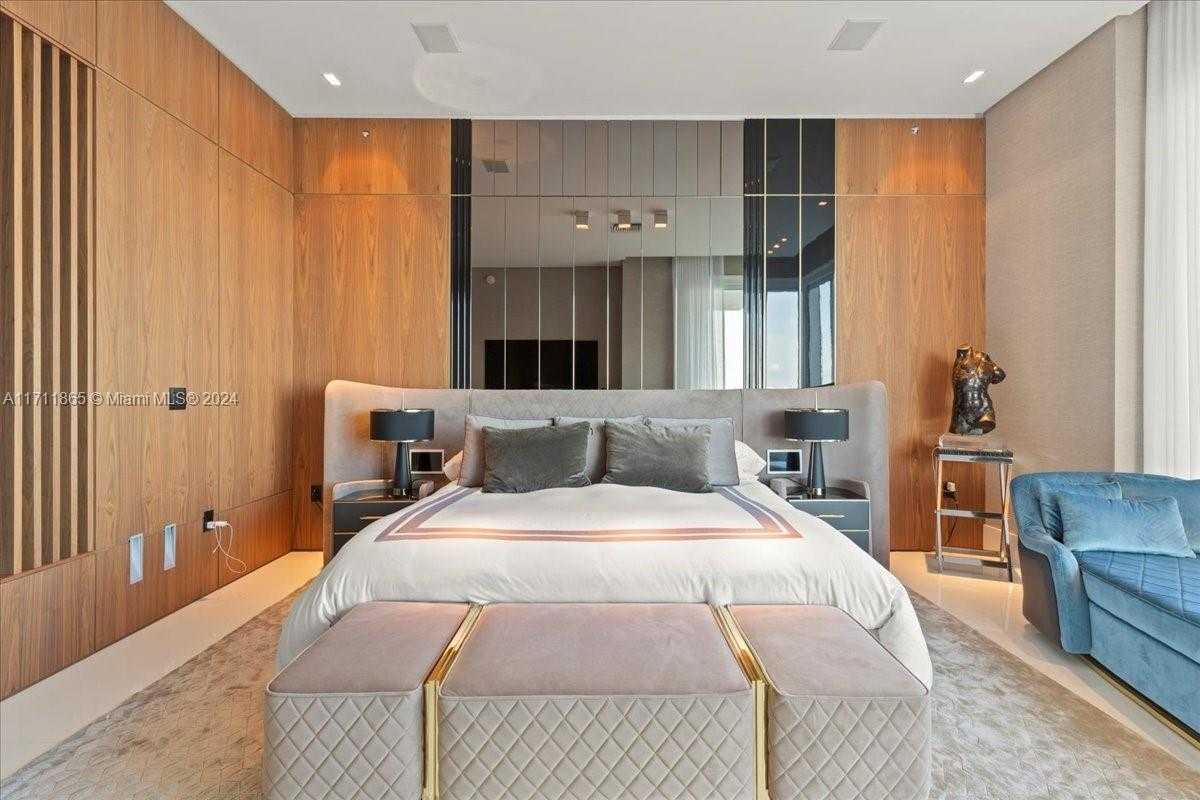 Small Image of 900 BRICKELL KEY BLVD #2303, Miami Number 10