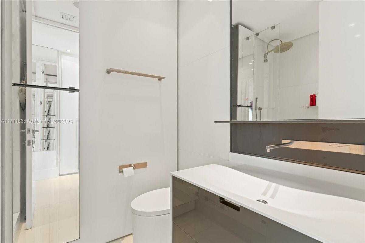 Small Image of 900 BRICKELL KEY BLVD #2303, Miami Number 15