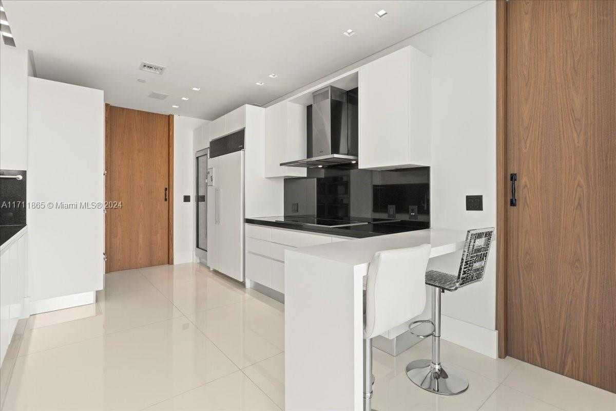 Small Image of 900 BRICKELL KEY BLVD #2303, Miami Number 6